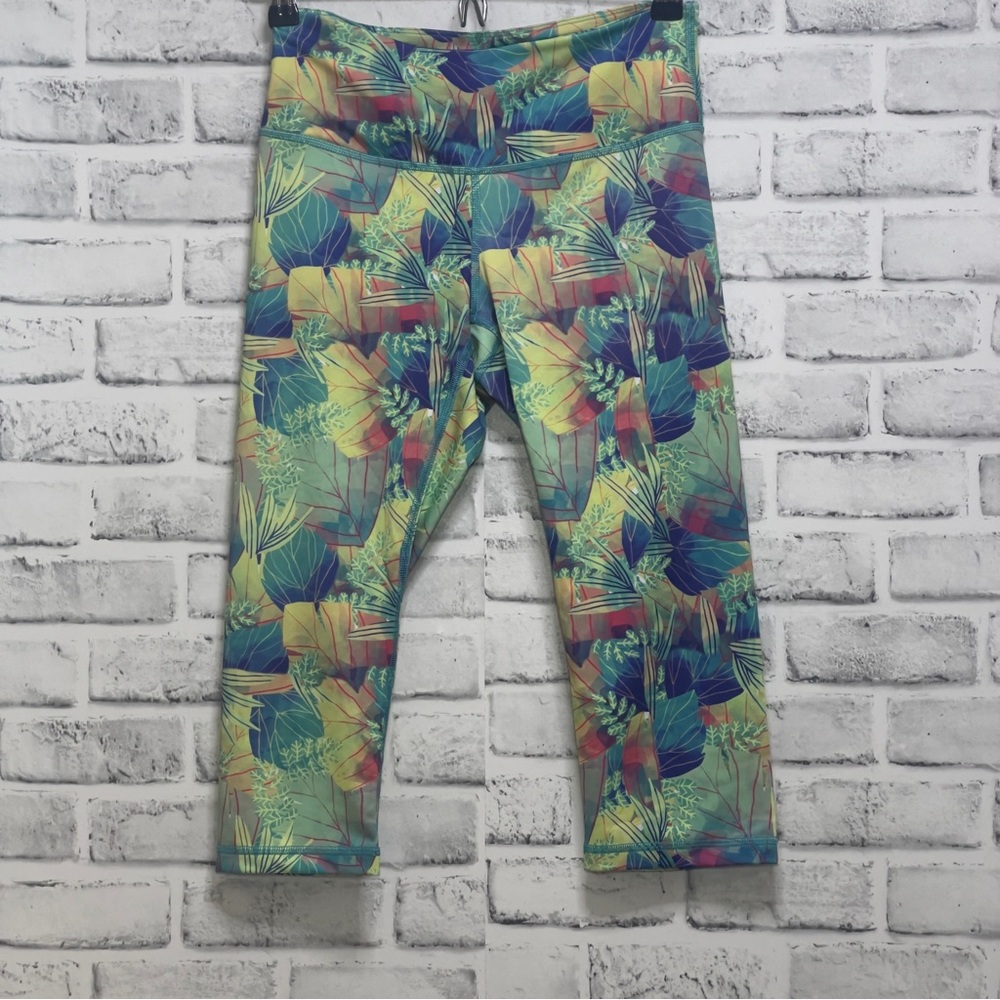 Z by Zella Tropical Print One Pocket Capri Small